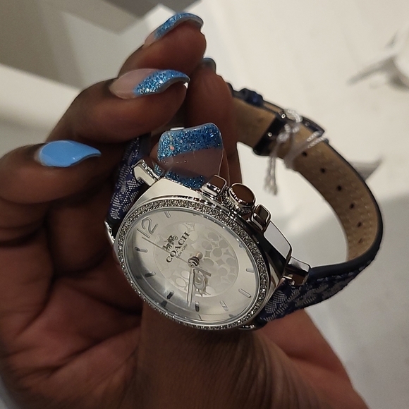 Coach watch - Picture 4 of 4